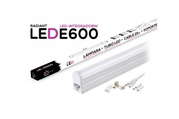 Tubo LED Integrado E600 60CM 8W 6500K Luz Fría 700LM