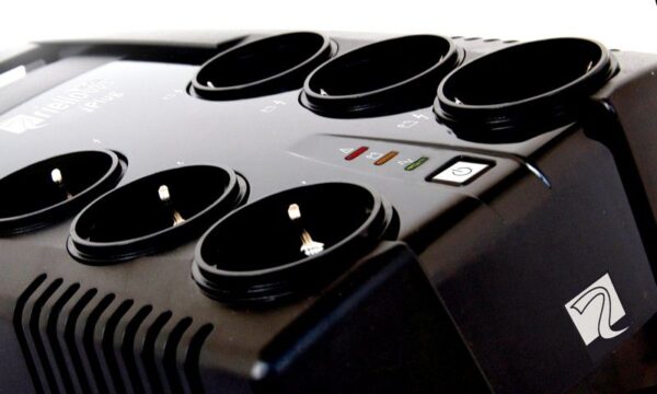Riello iPlug 800VA / 480W Offline - IPG800 (5 minutos) - Imagen 3